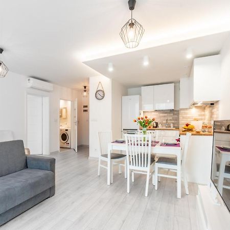 Bella Casa Premium Apartment - 30 Pszczelna Krasków Εξωτερικό φωτογραφία