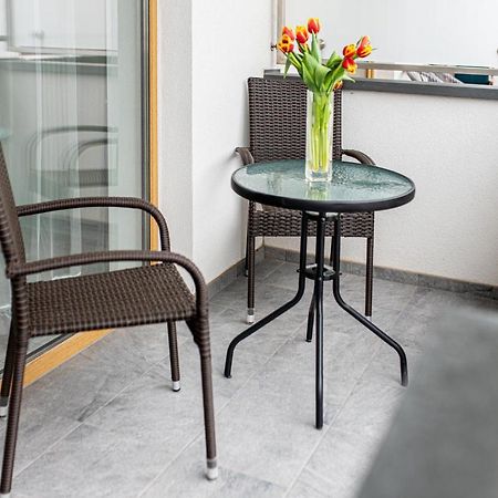 Bella Casa Premium Apartment - 30 Pszczelna Krasków Εξωτερικό φωτογραφία