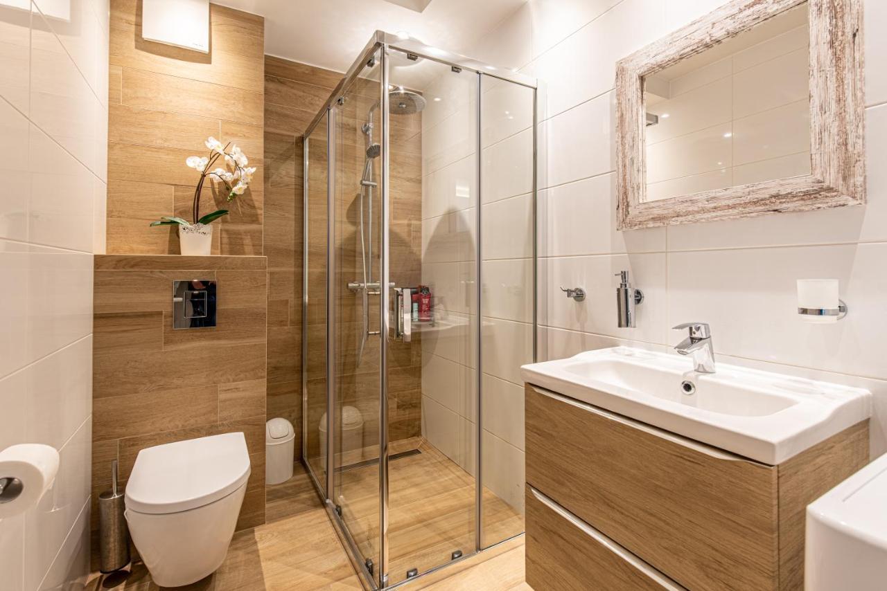 Bella Casa Premium Apartment - 30 Pszczelna Krasków Εξωτερικό φωτογραφία