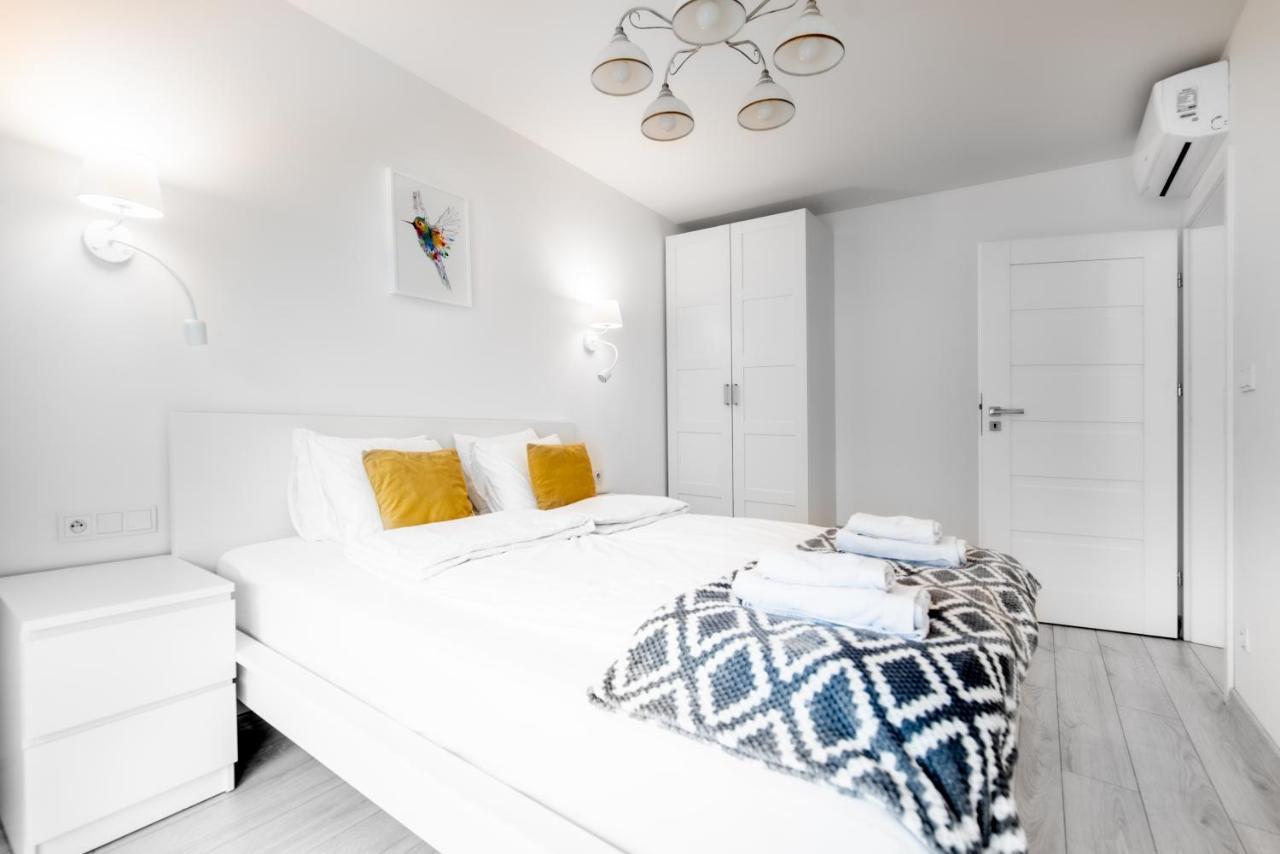Bella Casa Premium Apartment - 30 Pszczelna Krasków Εξωτερικό φωτογραφία